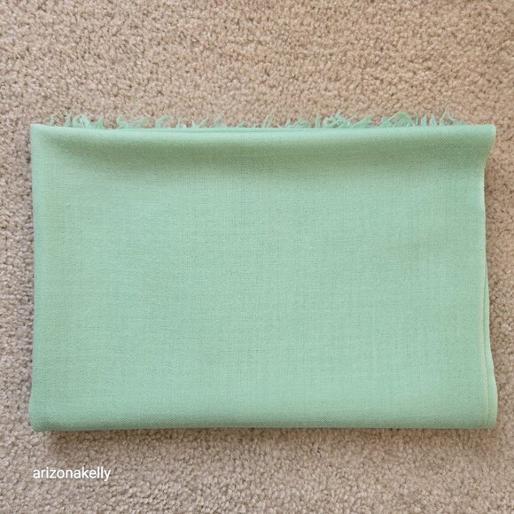 NWOT Cashmere Woven Lightweight Scarf Mint Green - Picture 10 of 10